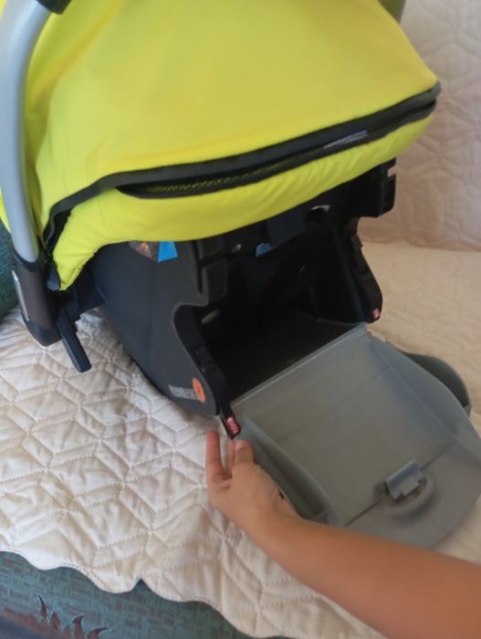 Бебешко столче за кола