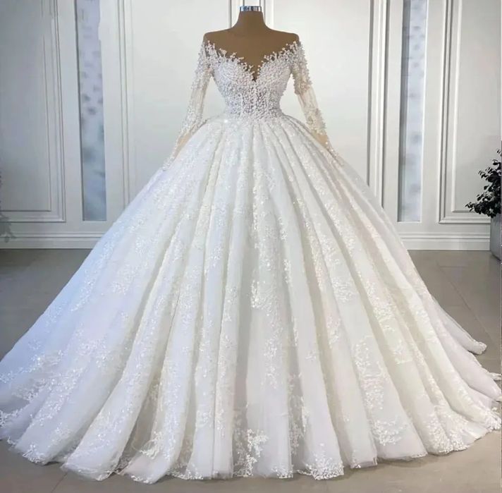 Rochie de mireasa splendida Adusă din America Citiți descrierepa