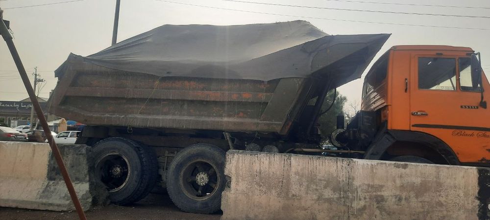Kamaz 5111 yegib chiqilgan