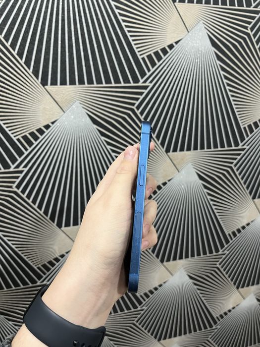 Продам 13 iphone