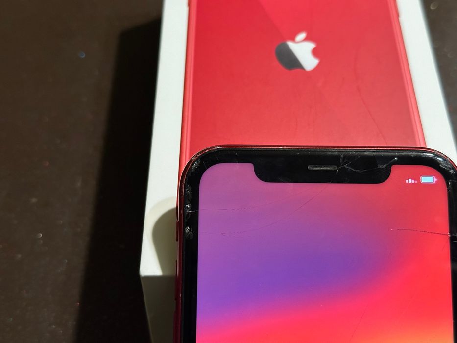 Iphone 11 product red
