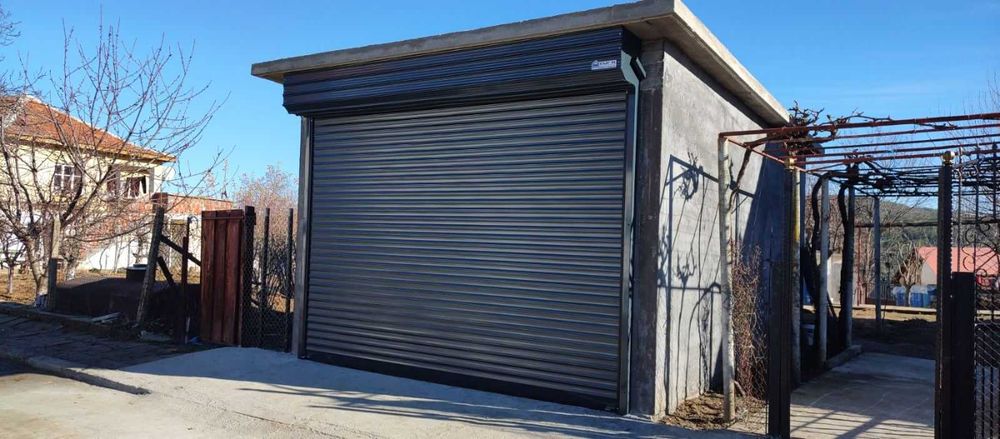 Охранителни ролетки и гаражни врати