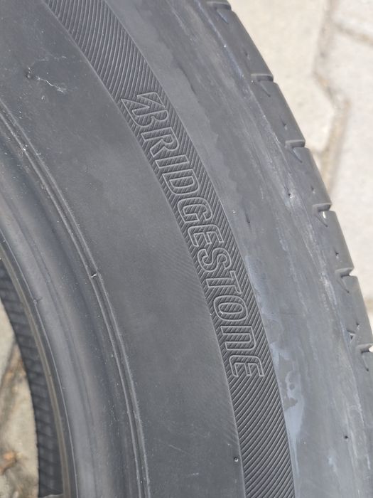 225 60 18 Bridgestone