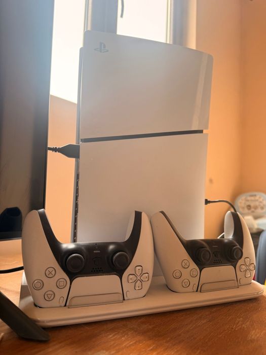 PlayStation 5 slim (ps5)1Tb ssd D-chassis + extra controler