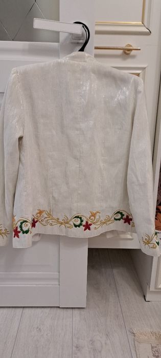 пиджак 46-48рр 4000тенге