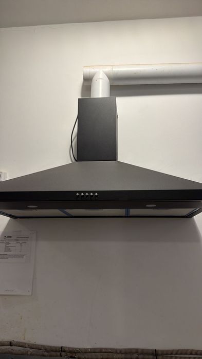 Вытяжка продам..