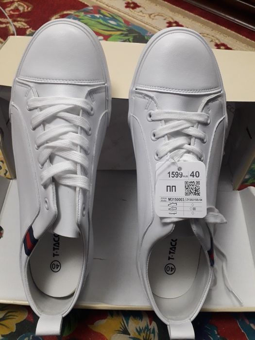 Продам кросы T.TACCARDI