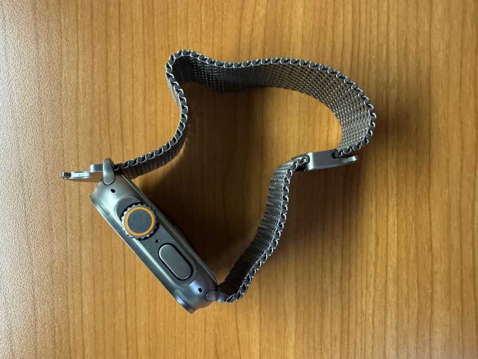 Apple Watch Ultra 2 Natural Titanium Milanese + coletie bratari