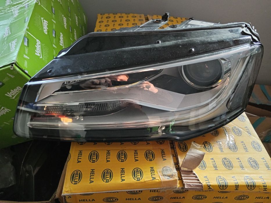Far stânga Audi a8 2015