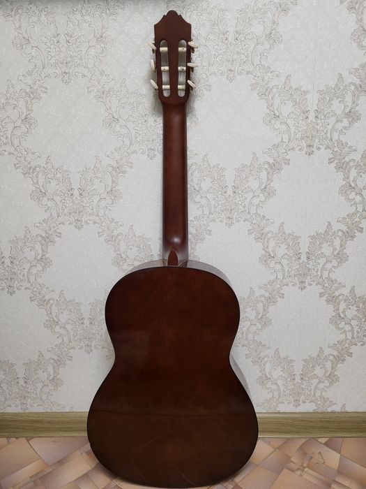 Классическая гитара Yamaha c40