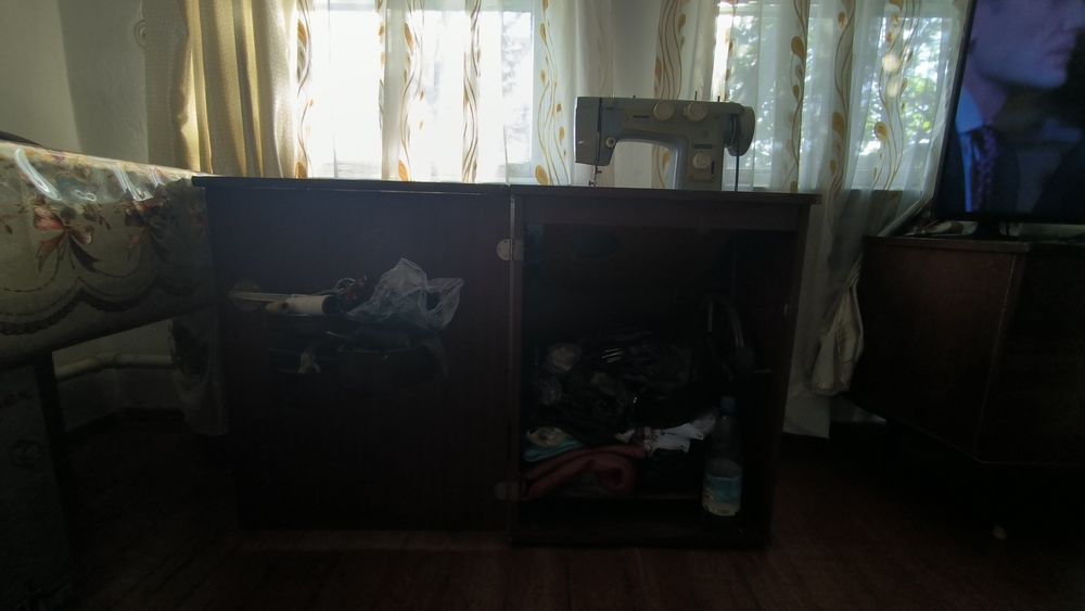 Продам советскую швейную машинку