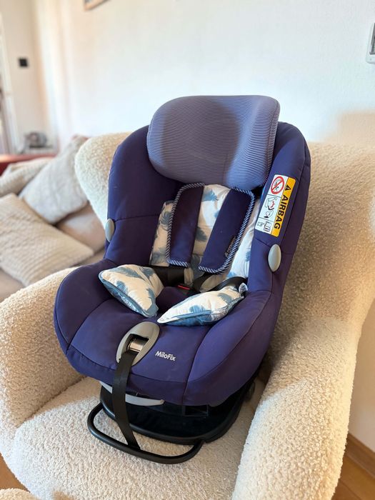 Столче за кола Maxi-Cosi MiloFix