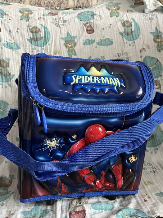 Продам рюкзаки для девочки и мальчика