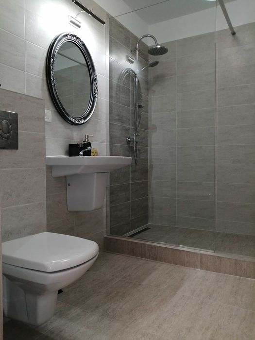 Vand apartament cu 2 camere ,proprietar