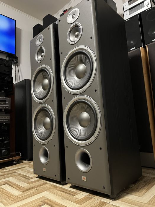 Boxe imense JBL-E100 Cap de serie
