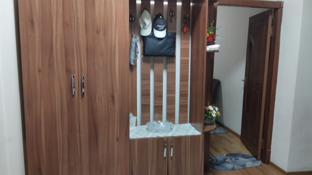 Прихожая гарнитур в отличном состоянии Dahliz uchun mebel prihojaya
