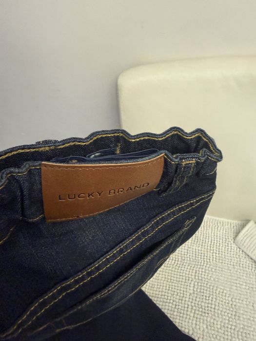 Джинсы новые не стрейч