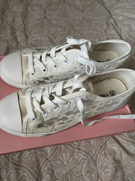 Продам за 1000 кеды