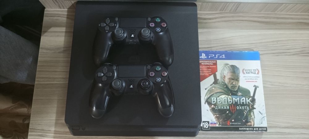 PlayStation 4 Slim