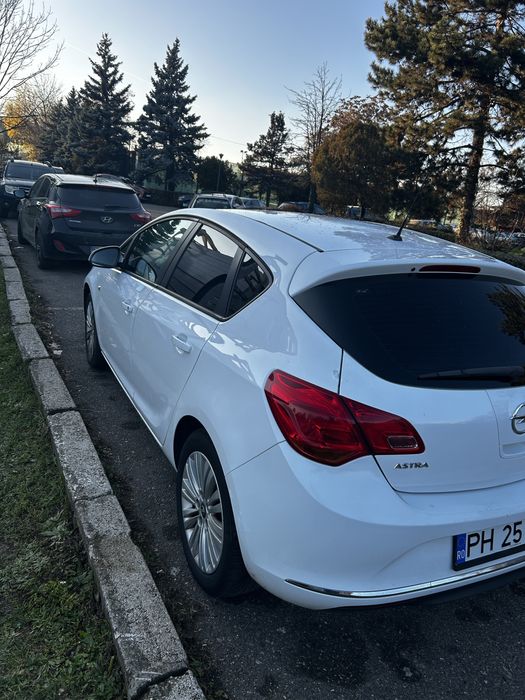 Opel Astra J 2014
