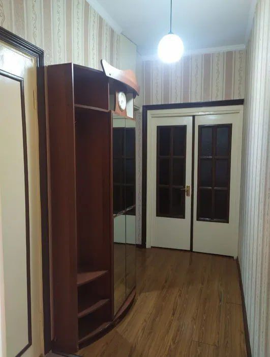 Квартира на Кушбеги 1*2/3/5 общ пл 38м  с обстановкой