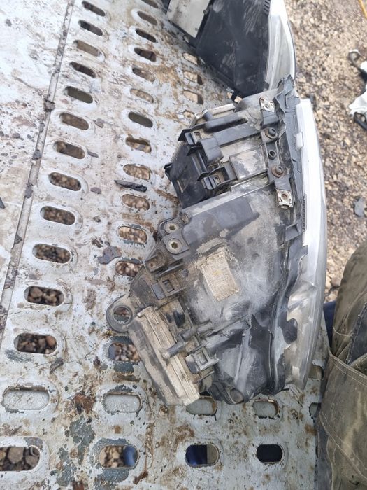 Десен фар за Ауди А8 Д3 2006г биксенот завиващ обурудван