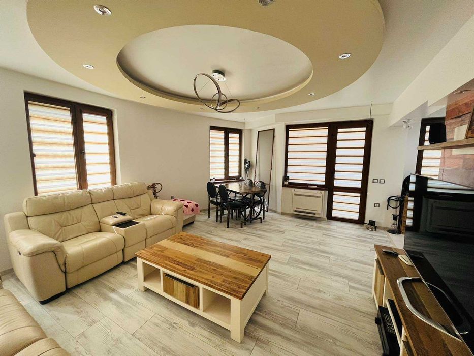 Продава се Мезонет в Велинград - 300 кв.м за 1167 €/кв.м - Снимка #1