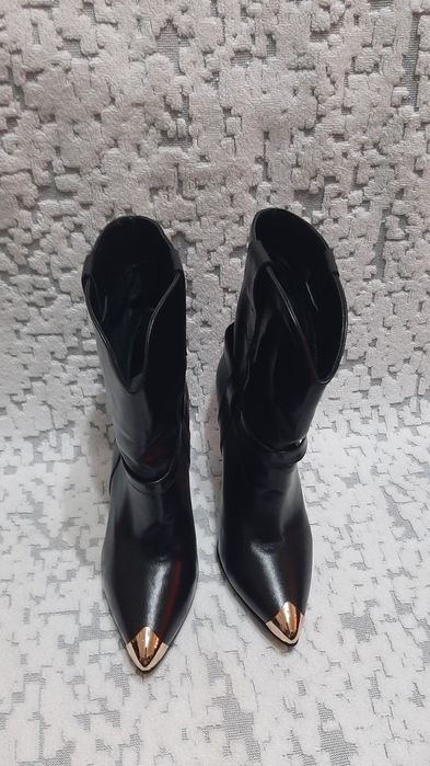 Cuzme marimea 37 din piele