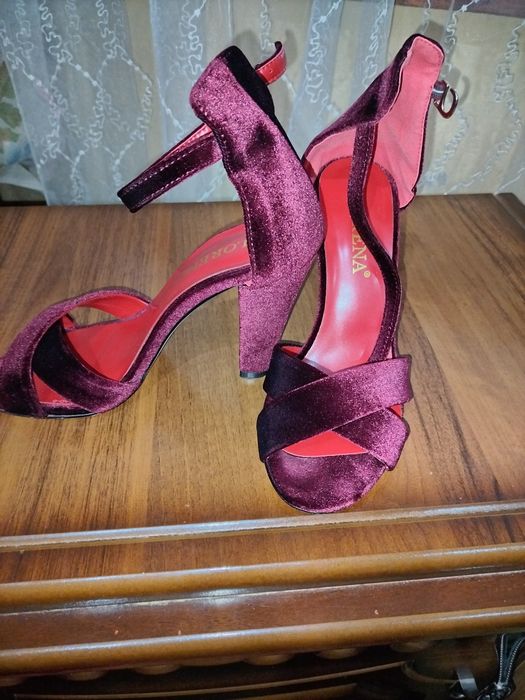 Срочно!!! Продаётся женская обувь