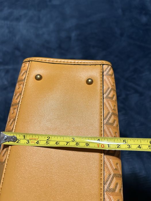 Оригинална чанта Guess