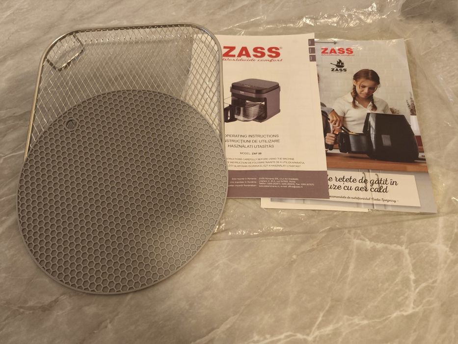 Friteuză  Air fryer Zass nouă