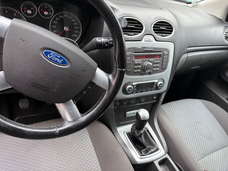Vând Ford Focus 1.8 Benzină