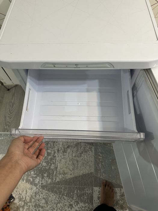 морозильник почти новый