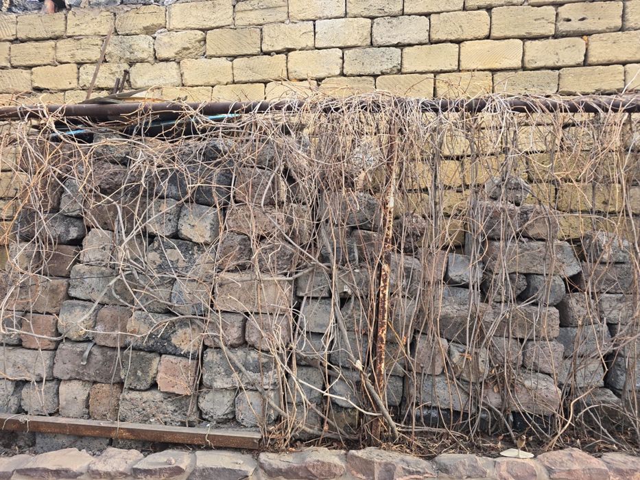 Продам б/у шлакоблоки