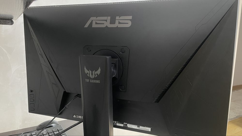 Монитор ASUS VG279QM.