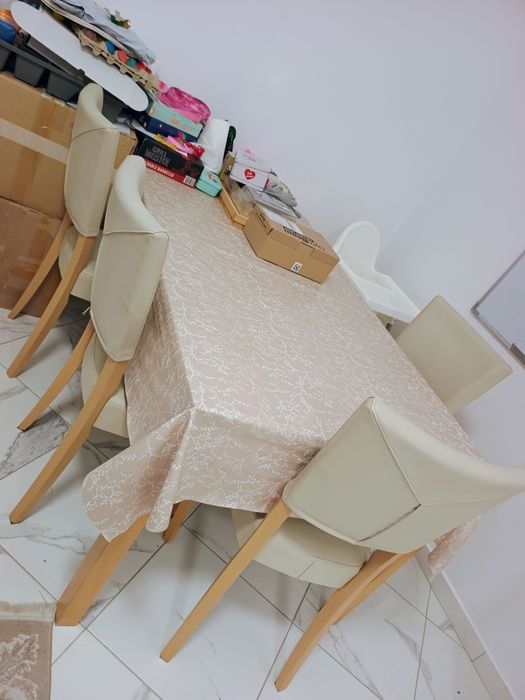 Set Masă sufragerie plus 4 scaune