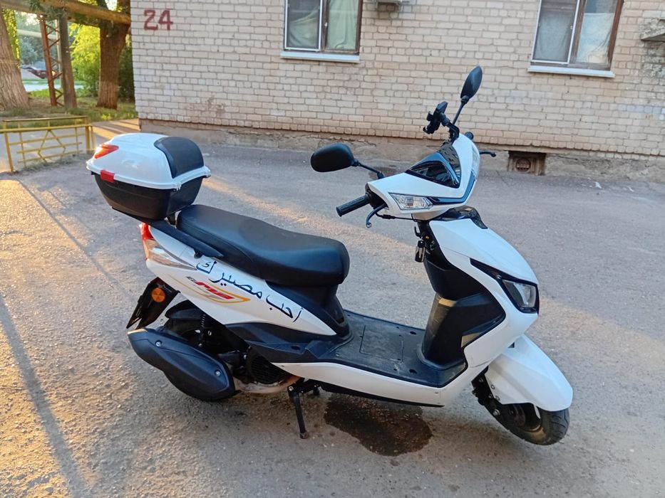 Мопед м8 скутер.