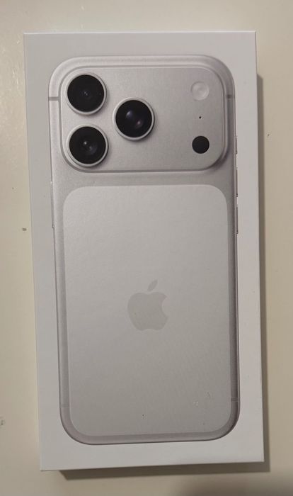 Чисто нов IPhone 17pro от IStyle