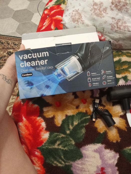 Продам ручной пылесос