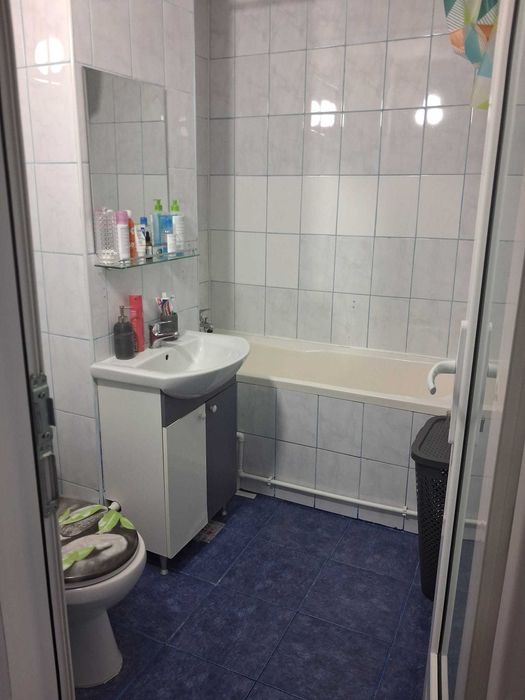 Inchiriez apartament 2 camere