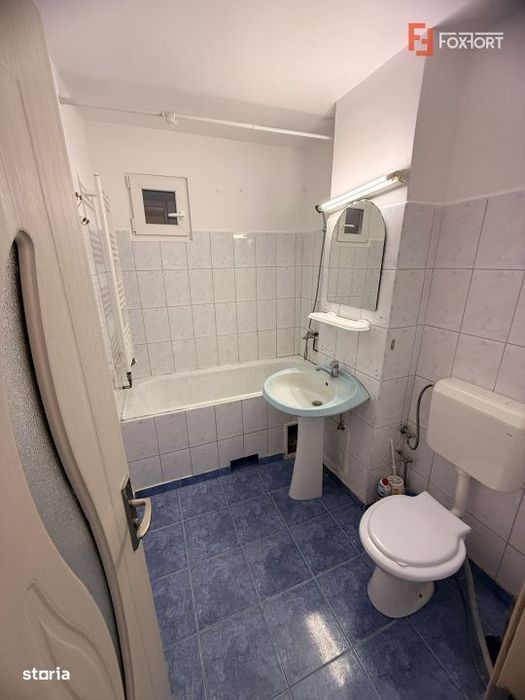 Apartament cu 2 camere si balcon de 4 mp, zona Buziasului