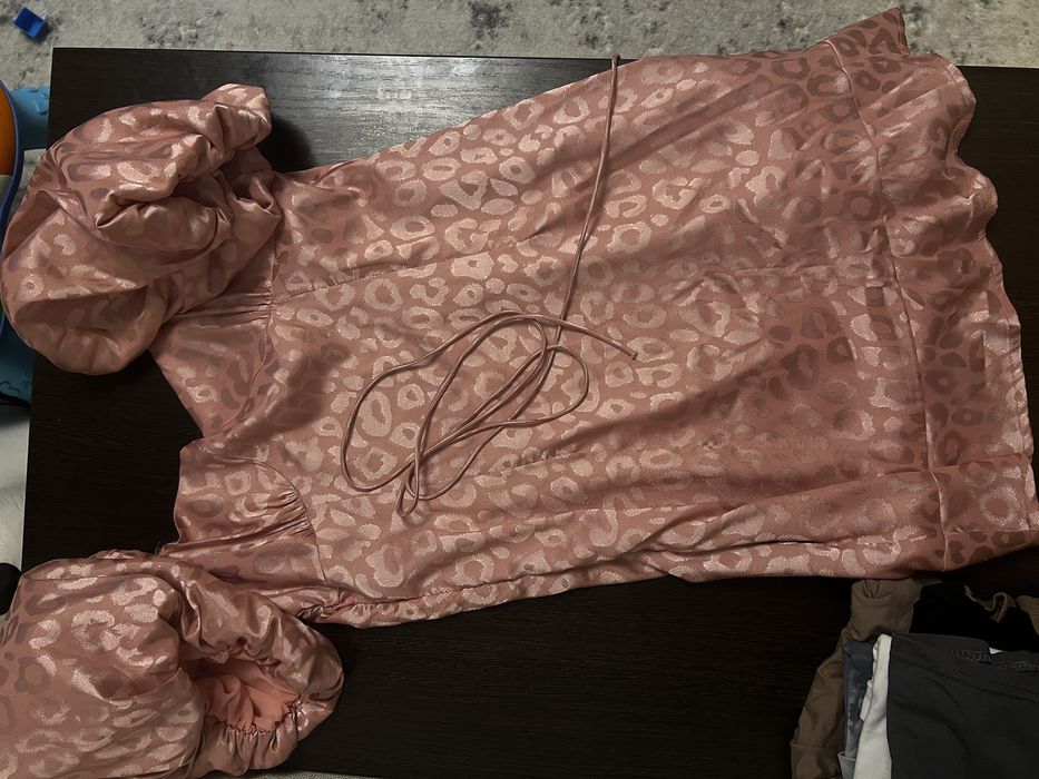 Платья новые размер 42