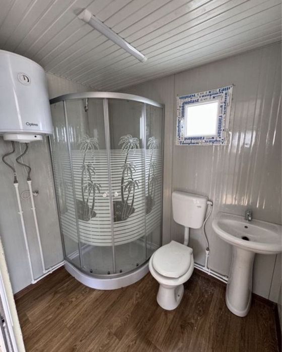 Vand container modular cu grup sanitar propriu