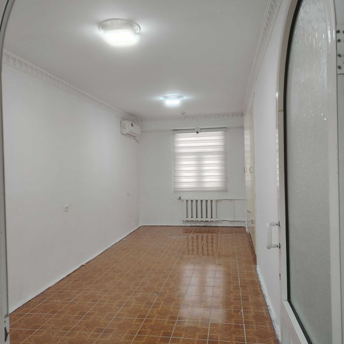 Нежилой коммерческий 210м2 продаётся 4/1/12 (1-линия)