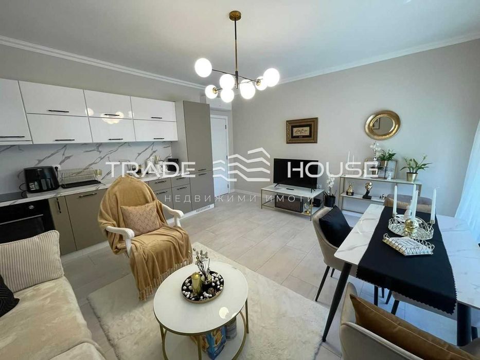 Дава се под наем Двустаен апартамент в Пловдив, Христо Смирненски - 75 кв.м за 510 € - Снимка #2