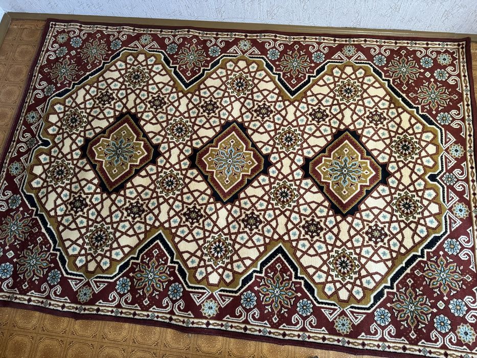 Ковёр шерстяной