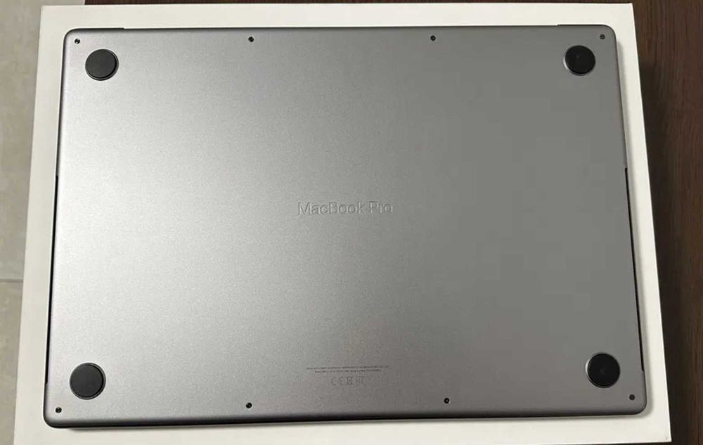 Apple Macbook Pro M1 16 inch 512GB SSD