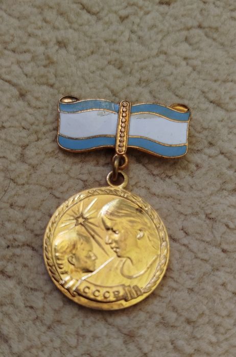 medal sotiladi kaleksanerlar uchun toza yaxshi hilatda