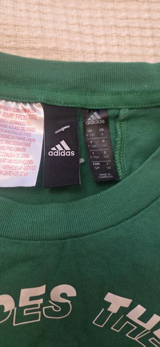 Tricou pentru fete Adidas,original,marimea 9-10 ani,140 cm stare foarte buna