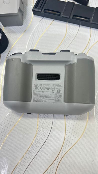 Продам дрон Dji Air2S